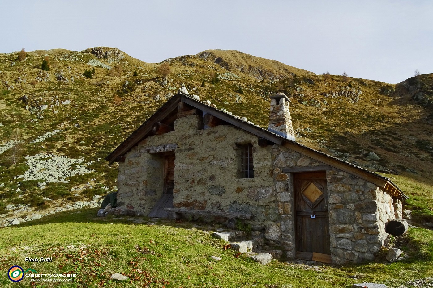 45 Baita del Buco (1936 m) e Monte Valegino.JPG -                                